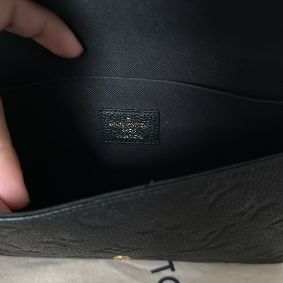 SOLD 🎉🎉🎉 - Picture 6 of 8